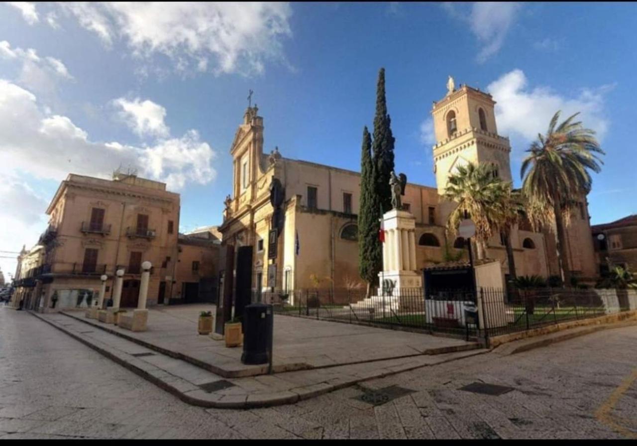Alcamo Rooms Con Garage Privato Eksteriør bilde